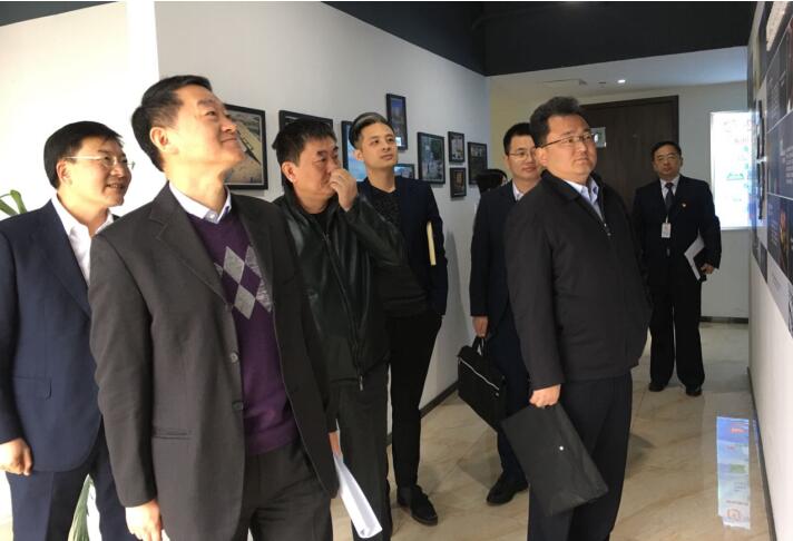 ���ŵ�ί��ǡ����³��ζ��ʶӵ���bevictorΰ����ó����