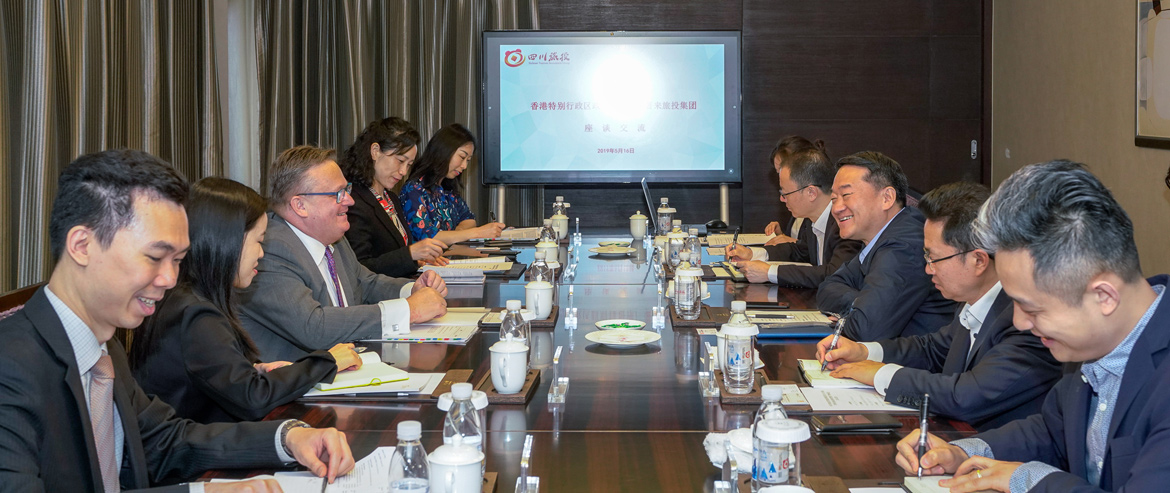 �ζ�������Ͷ���ƹ�����ɭ��һ��