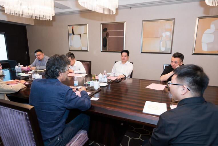 ���ŵ�ί����ǡ������³����ܾ�������ά������������������״���ƤҮ��·�忨ɪ������һ��