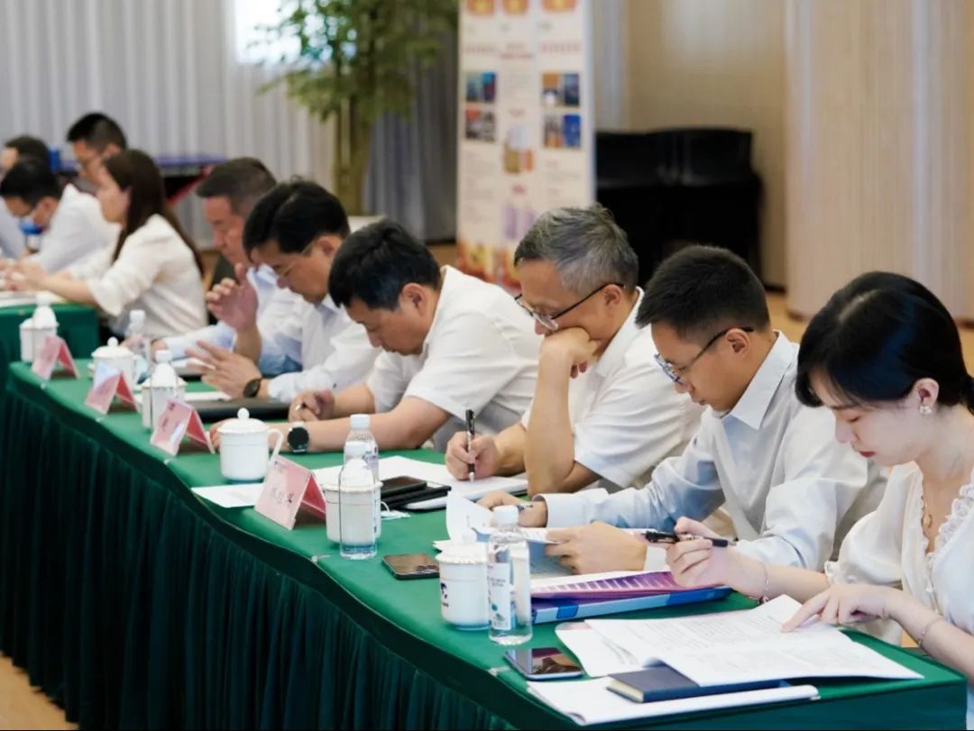 0f5c5251-60b0-418b-9d44-fc4550a34419