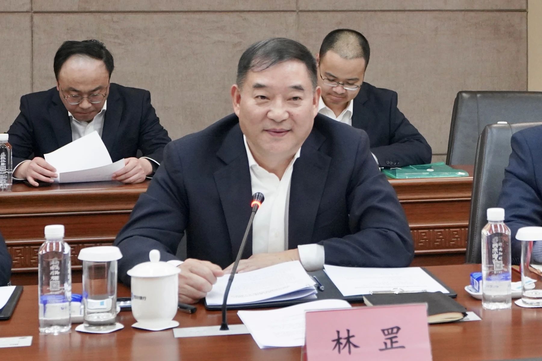 e0495361-d1f4-435d-8581-f5cb3f5a1cdb