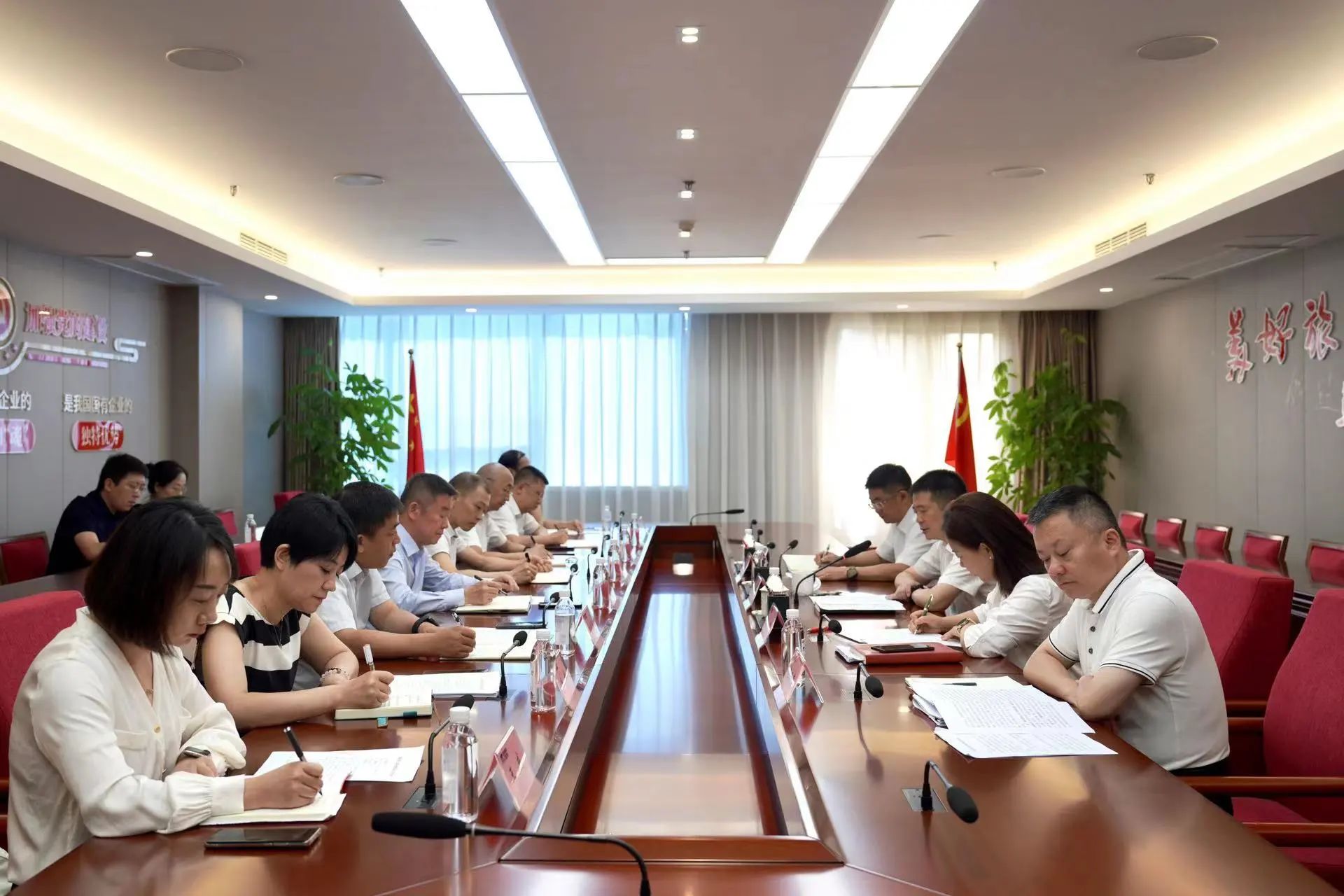 ʡbevictorΰ�¼����ٿ�����ְ�ɲ���ǰ���巢�Ի�