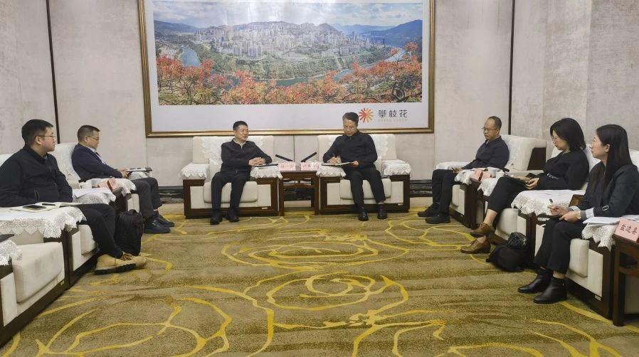 �������롰1+N����غ�����ʡbevictorΰ�¼�������֦���з�չ����������̸