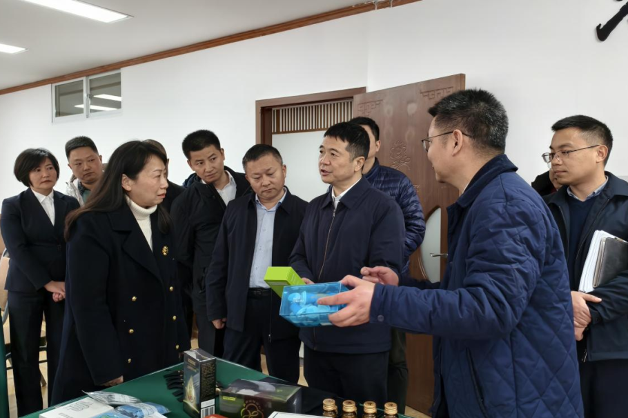 ef2df23a-63b6-406f-bb5a-deeec59a88ca ef2df23a-63b6-406f-bb5a-deeec59a88ca