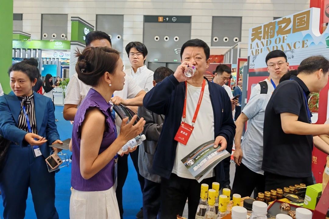 2cbb85ad-111f-4f88-9fc3-99f6af8e21c0 2cbb85ad-111f-4f88-9fc3-99f6af8e21c0